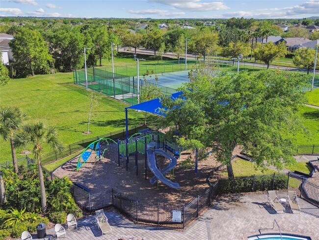 Building Photo - 12320 Fairlawn Dr