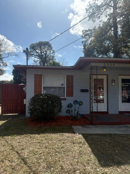 Building Photo - 2554 Ernest St