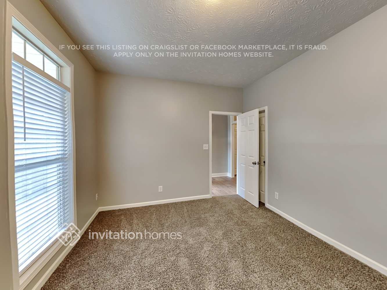 Building Photo - 2015 Towne Park Dr