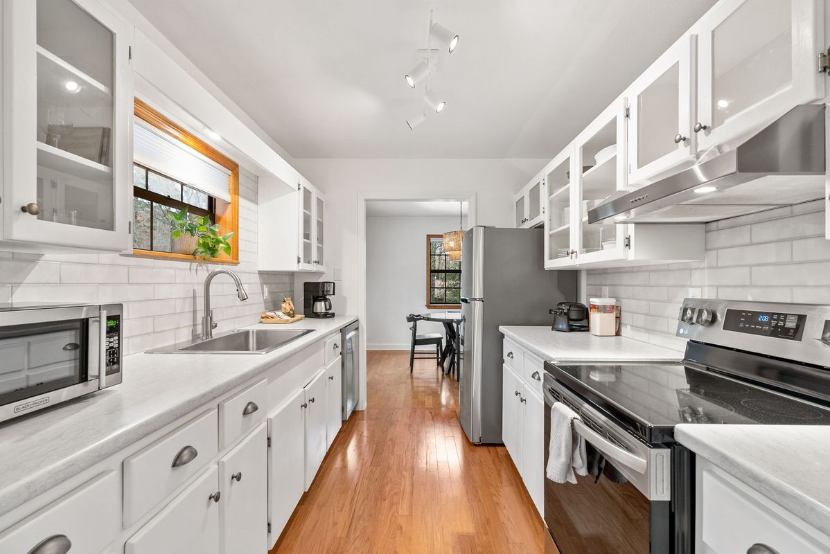 Building Photo - 26 One Blf Ln