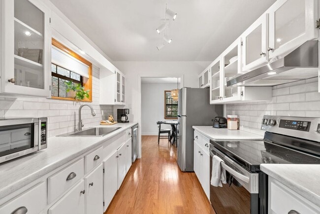 Building Photo - 26 One Blf Ln