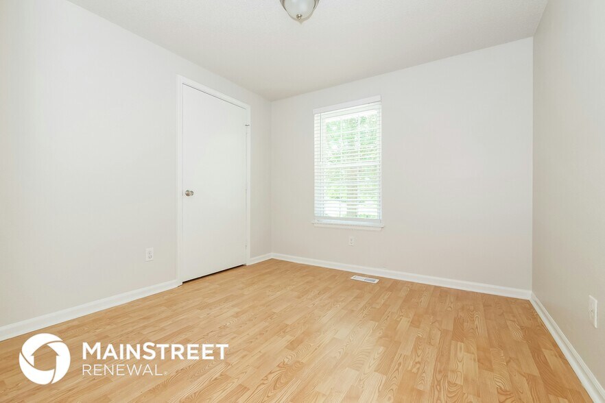 Building Photo - 5918 NW 66th Terrace