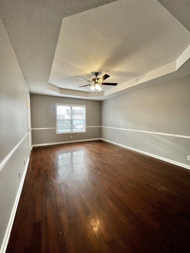 Building Photo - 229 Grassmire Dr
