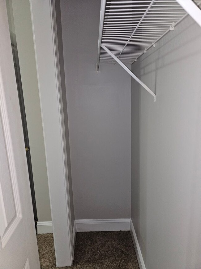 Building Photo - Fountain Pointe 3 bed 2 bath - Long Term Rental