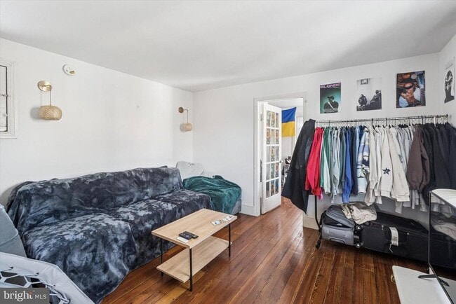 Building Photo - 418 N 32nd St