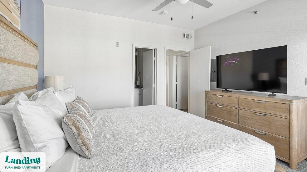 Building Photo - 9510 Westpark Dr