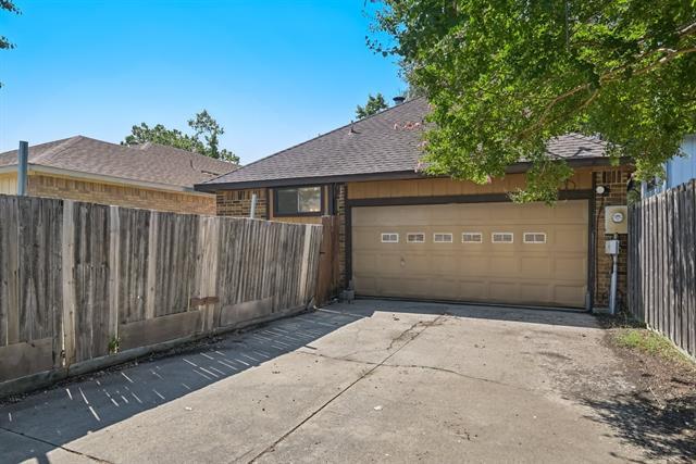 Building Photo - 1221 Wheatfield Dr