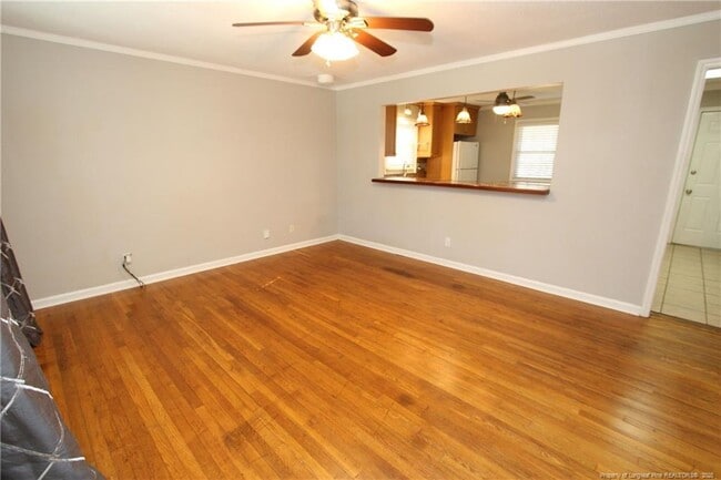 Building Photo - 819 James St