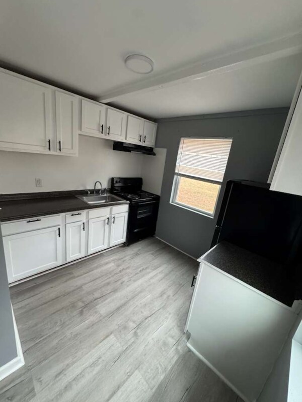 Building Photo - 201 Chandler Dr