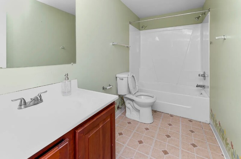 Building Photo - 16435 Terrace Village Dr