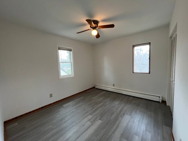 Building Photo - 430 Ironton St NE