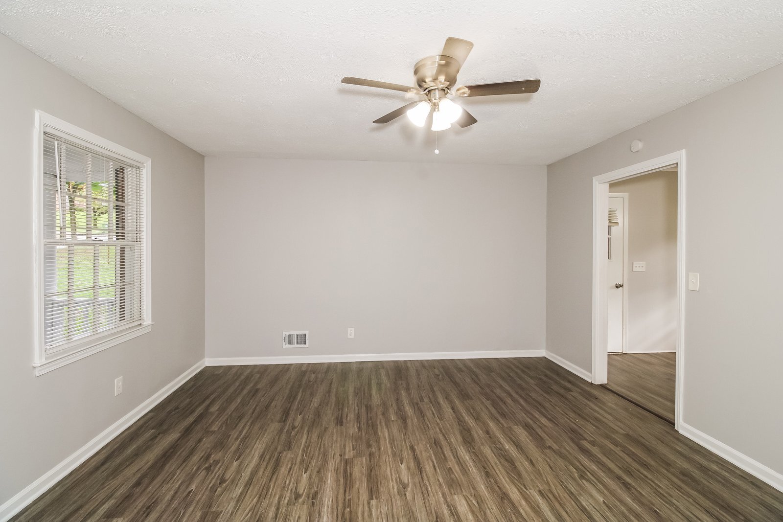 Building Photo - 194 Waterford Dr