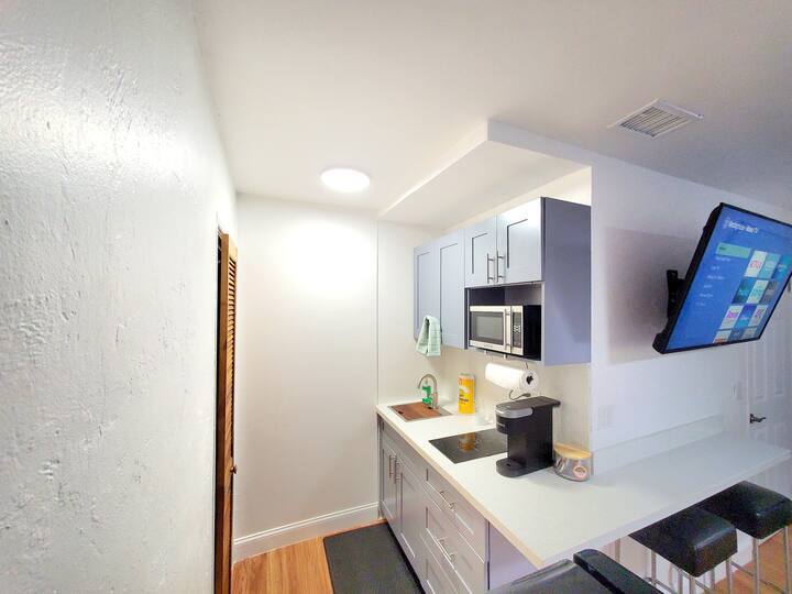 Building Photo - 620 NE 140th St