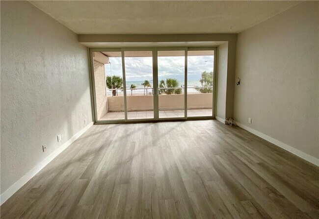 Building Photo - 345 N Fort Lauderdale Beach Blvd