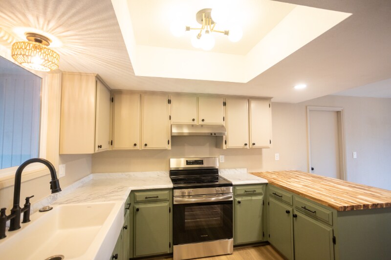 Building Photo - 5520 Valleyview Ln