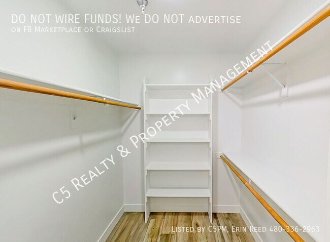 Building Photo - 1111 W University Dr