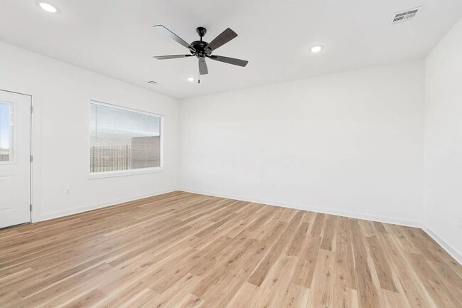 Building Photo - NEW Construction 3 Bedroom Duplex!