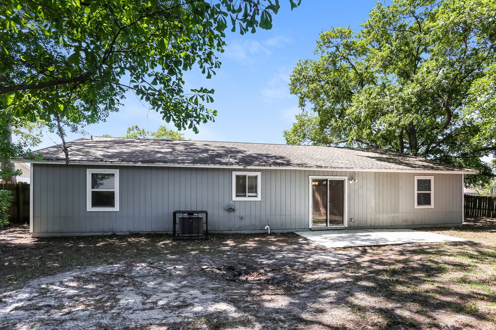 Building Photo - 2423 Scanlon Dr