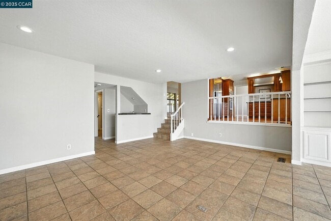 Building Photo - 267 Duperu Dr