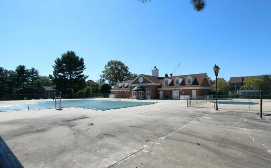 Building Photo - 778 Quince Orchard Blvd