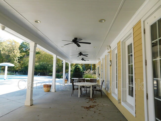 Building Photo - 1244 Assembly St