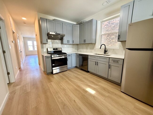 Building Photo - 2543 W 39th Pl