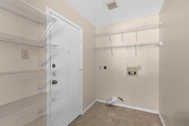 Building Photo - 115 Teasley