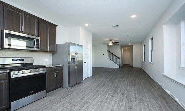 Building Photo - 7124 Elgin St