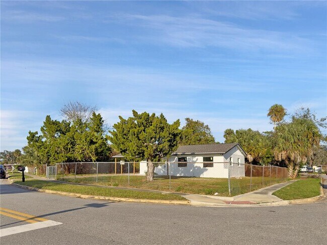 Building Photo - 941 Kathy St