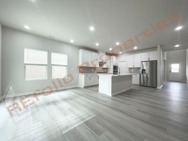 Building Photo - Beautiful Brand New 4 Bedroom, 2.5 Bathroo...