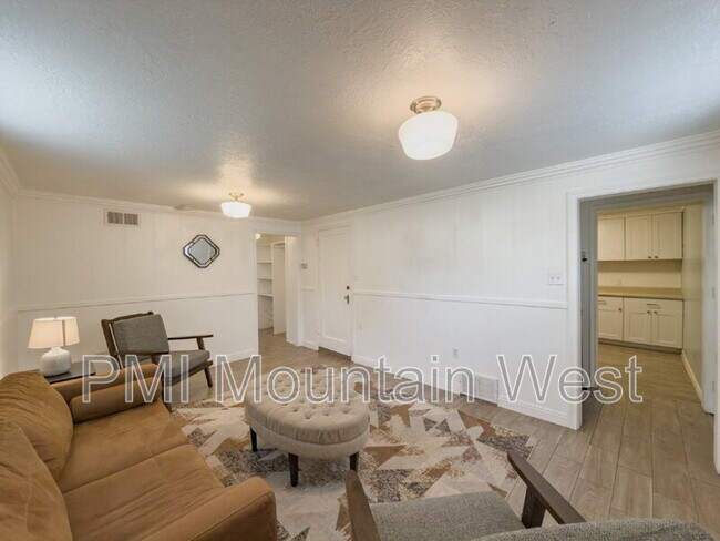 Building Photo - 2122 S 1800 E