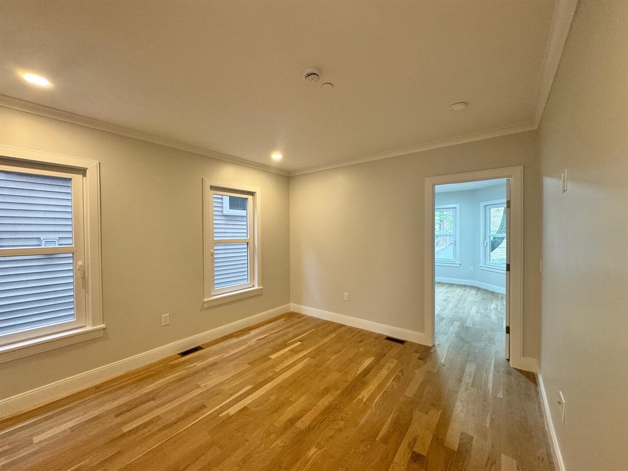 Building Photo - 37 Gore St