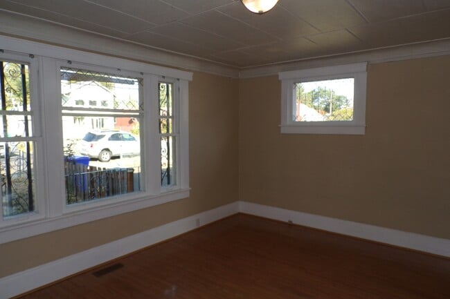 Building Photo - 4912 SE 99th Ave