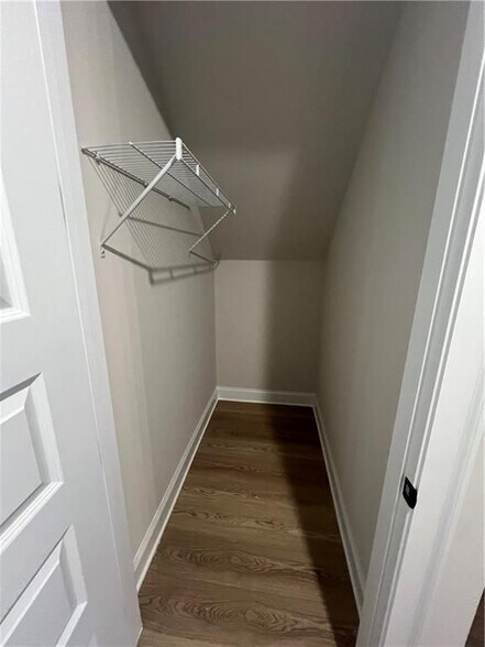 Building Photo - 5877 Cabernet Ln