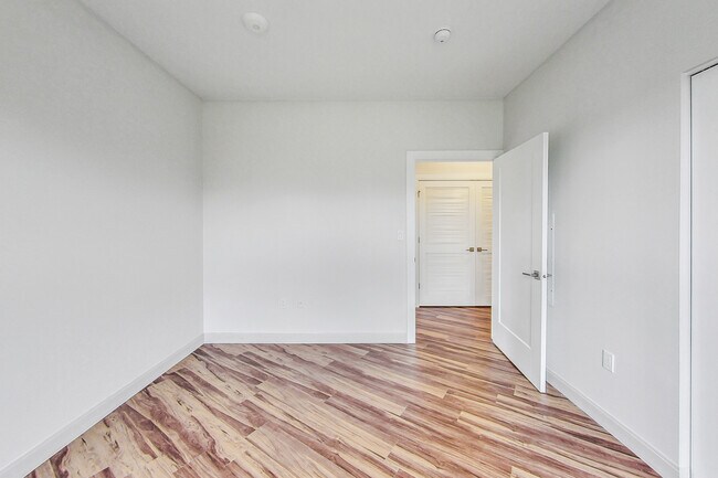 Building Photo - 555 Roger Williams Ave