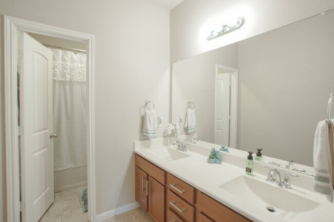 Building Photo - 111 Pheasant Run Dr