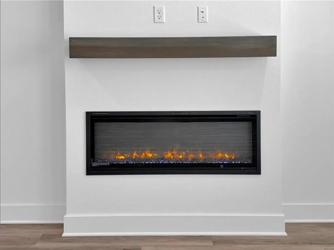 Building Photo - 201 Collie Ave