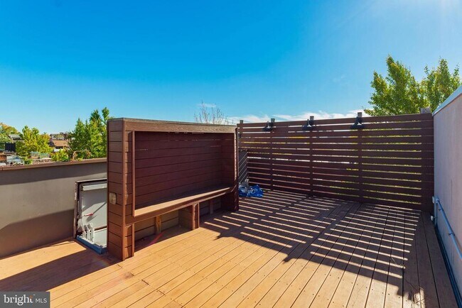 Building Photo - 1230 Rodman St