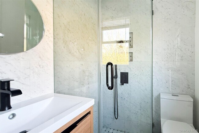 Building Photo - 121 Ponquogue Ave