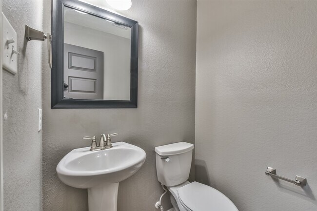 Building Photo - 13222 Edison Trace Ln