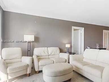 Building Photo - 3000 S Ocean Dr