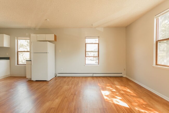 Building Photo - 1631 19th St