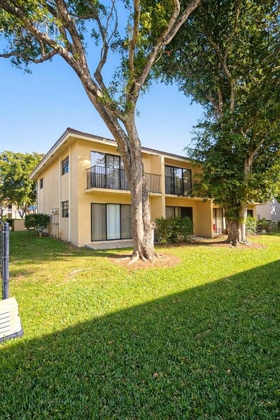 Building Photo - 11596 NW 45th St