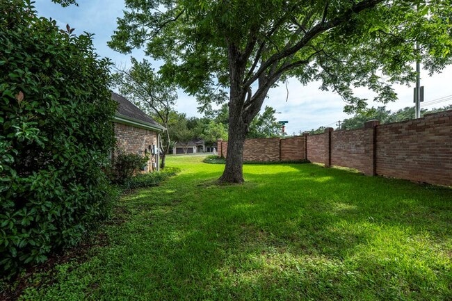 Building Photo - 7172 Ridge Oak Rd