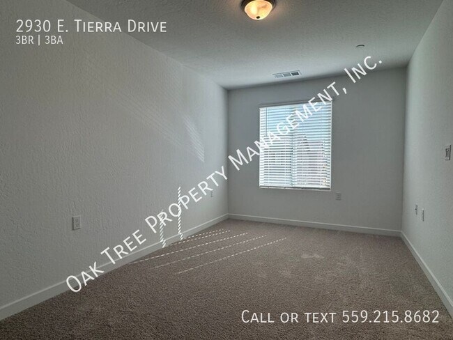 Building Photo - 2930 E Tierra Dr