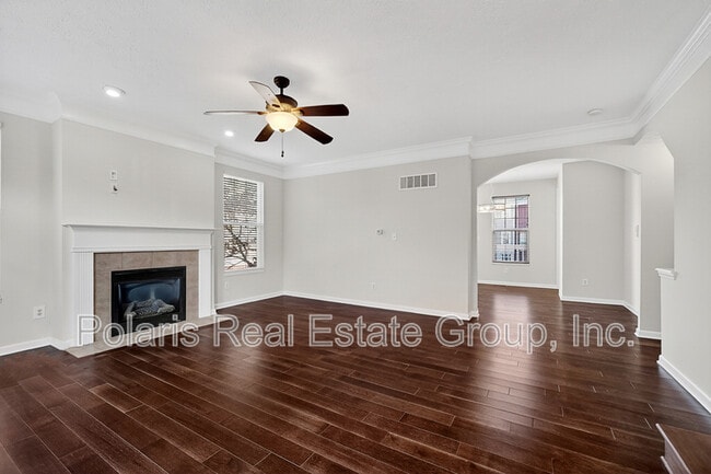 Building Photo - 83 3rd Ave NW