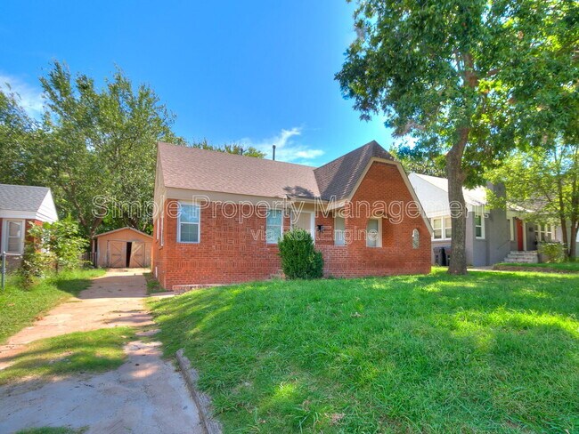 Building Photo - 4326 N Blackwelder Ave