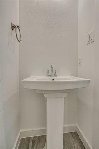 Building Photo - 1186 Lake City Ave