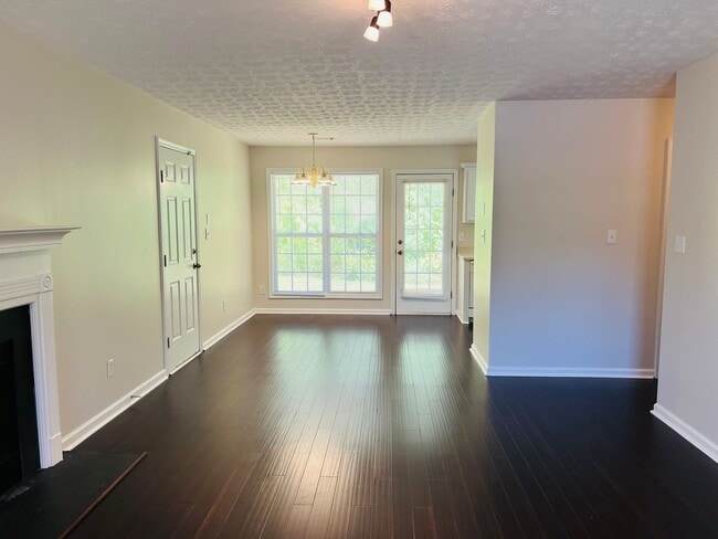 Building Photo - Beautiful 3 bedroom, 2 bathroom home located in Grantville! Must see!