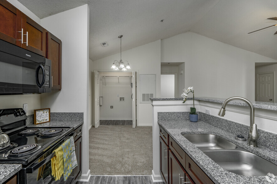 The Whitney - 3rd Floor - 2BR, 2BA - 1,000SF - Kitchen - Catawba Apartments